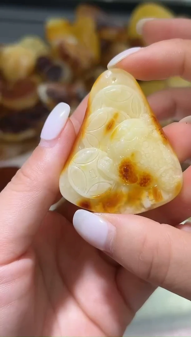 裸石琥珀未镶嵌琥珀蜜蜡吊坠