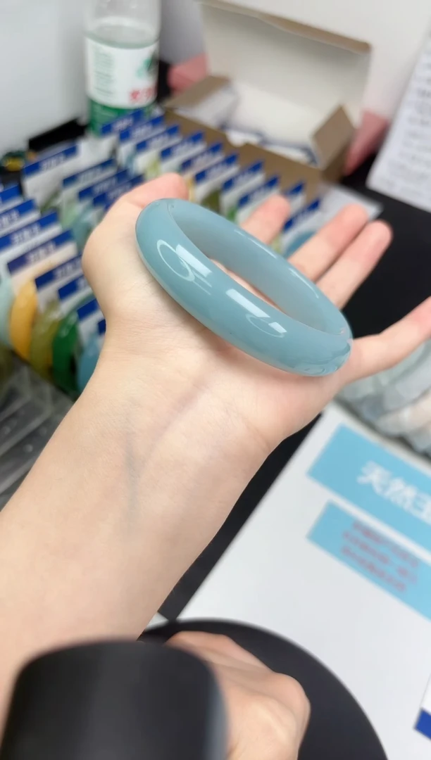 未镶嵌手镯石英质玉246-6061