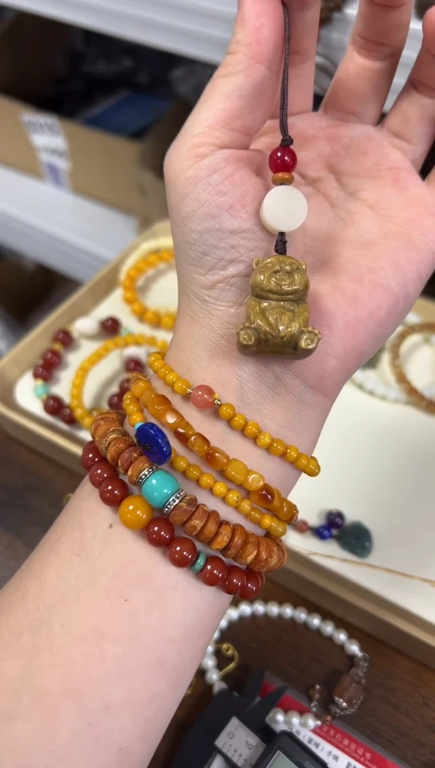 未镶嵌维腊木（绿檀）手串孤品绿檀木小熊挂件[0579]