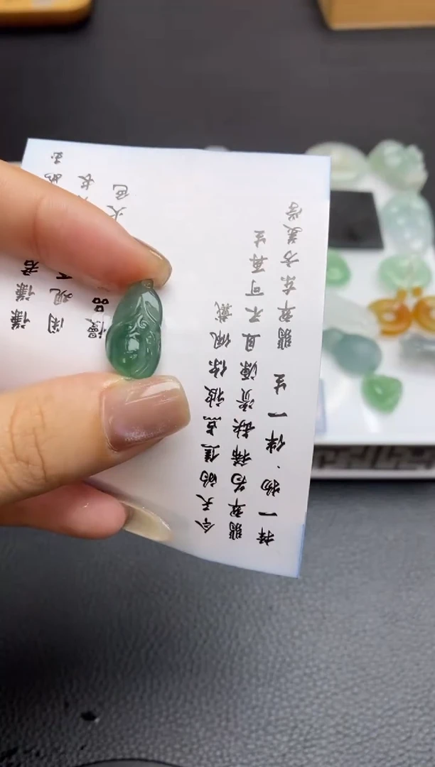 未镶嵌定制翡翠翡翠毛货~