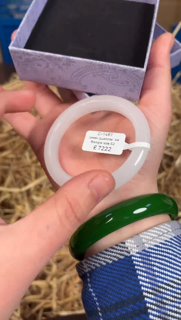 未镶嵌手镯石英质玉C1497