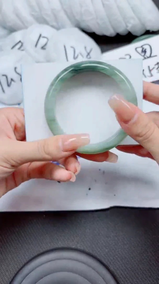 石英质玉手镯未镶嵌A11-58.59