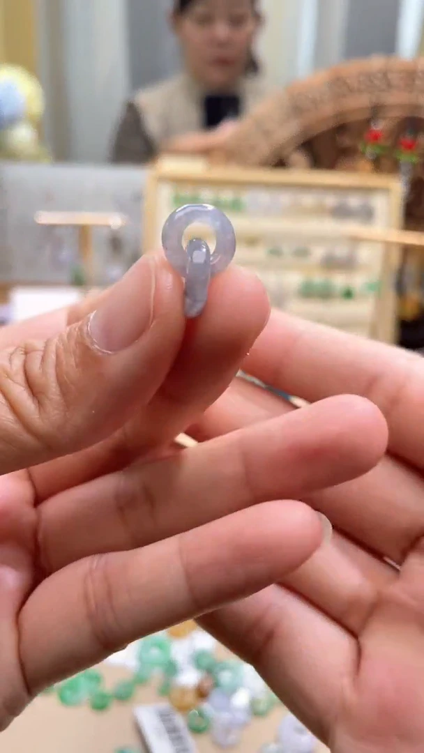 【闪购商品】翡翠颈饰未镶嵌圈