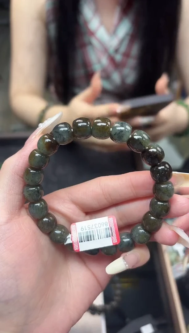 手串未镶嵌和田玉董小姐推荐 多样性发货 拍一发一llss