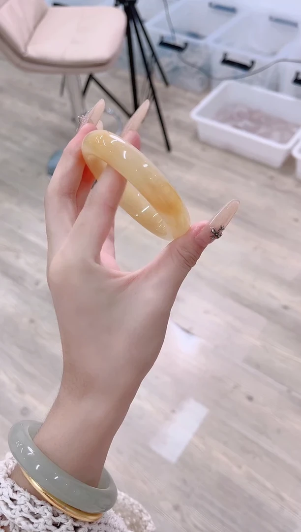 未镶嵌手镯石英质玉269-H