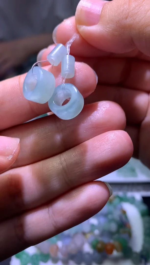定制翡翠未镶嵌毛货