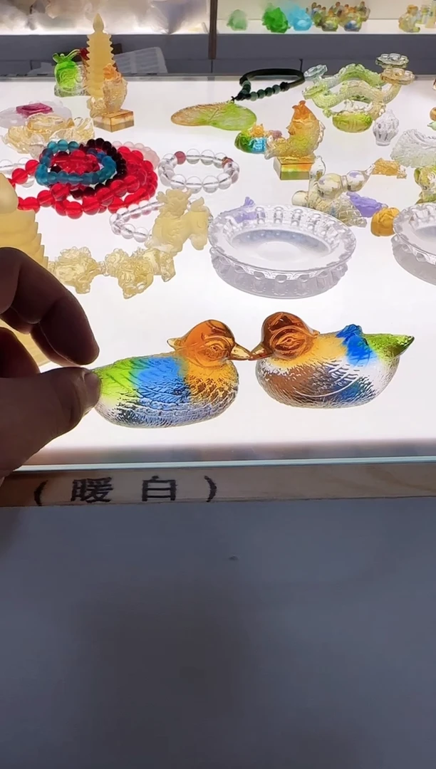 手工艺品琉璃彩色鸳鸯摆件一对