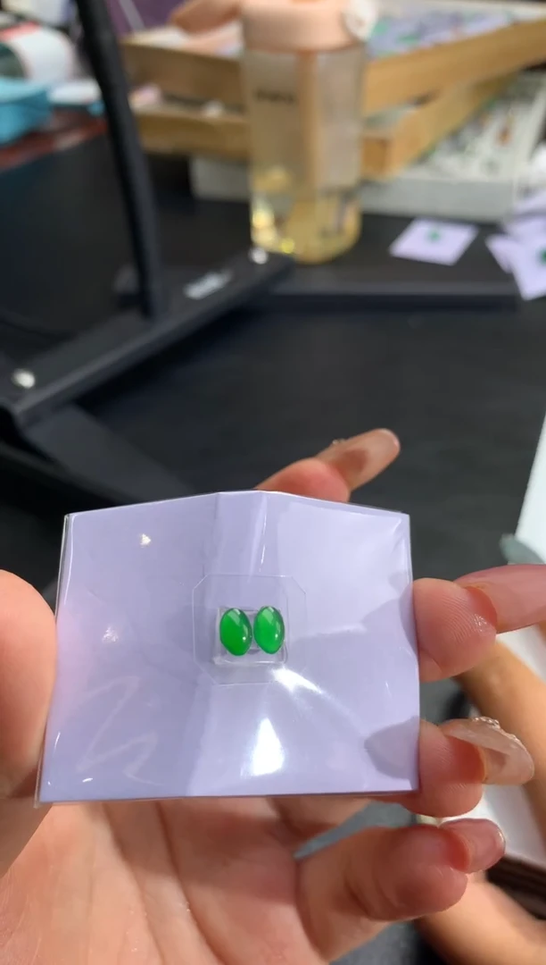 未镶嵌定制翡翠由**去翡翠  多样性发一件