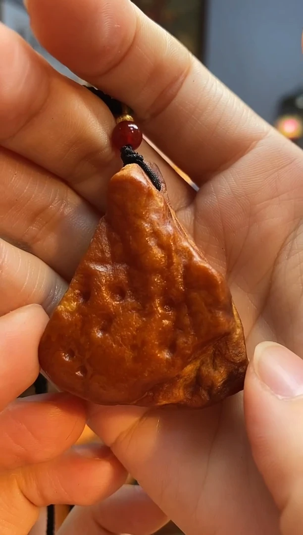 琥珀颈饰未镶嵌吊坠