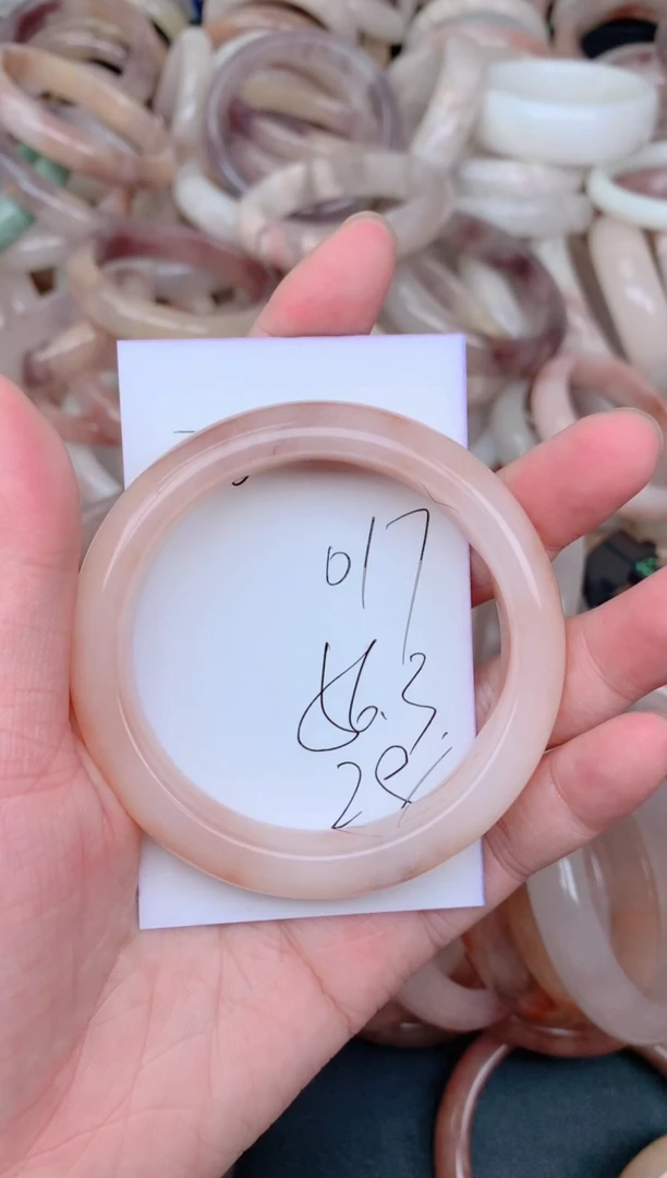 未镶嵌手镯石英质玉017