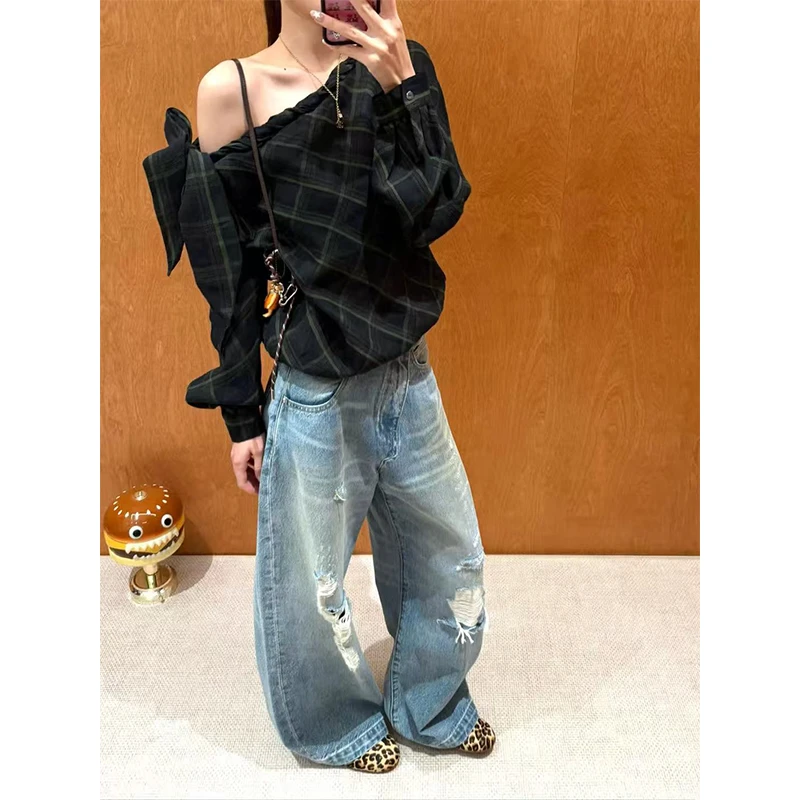 时尚穿搭女士秋季新款斜领格纹宽松显瘦百搭小众上衣破洞牛仔裤