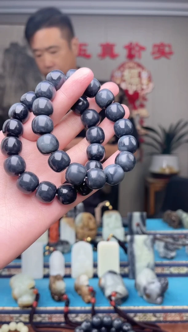 和田玉未镶嵌挂件多样性发 拍一发一