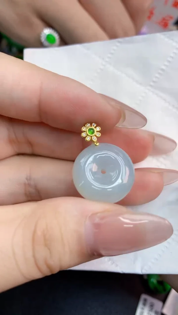 翡翠未镶嵌吊坠(不含链)1