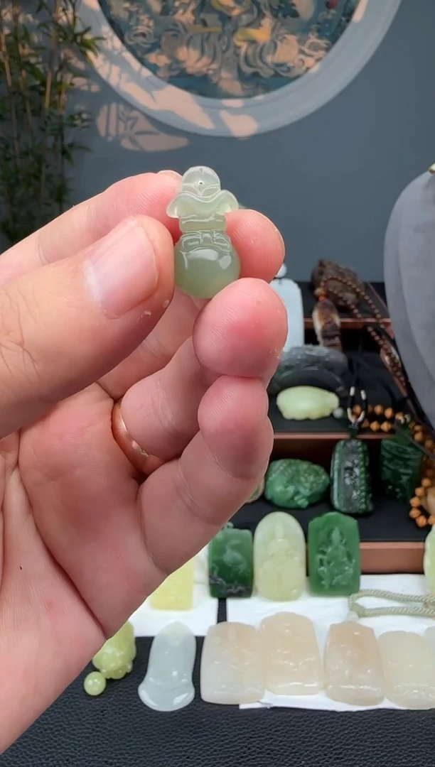 和田玉未镶嵌挂件和田玉