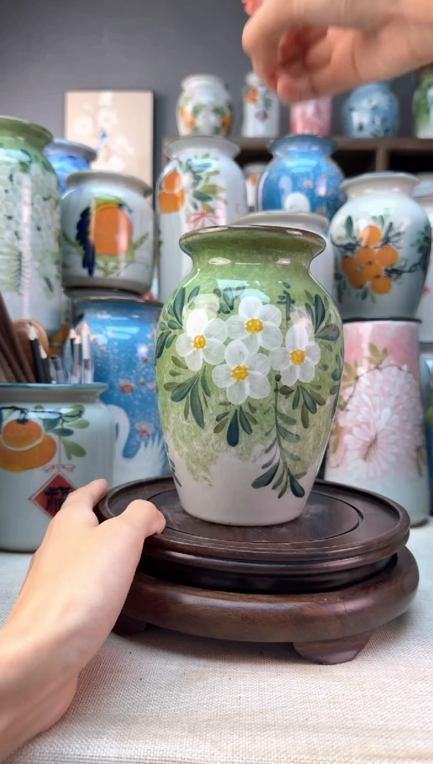 瓶景德镇手绘花器底部无孔内部无釉陶泥材质高温瓷釉下彩