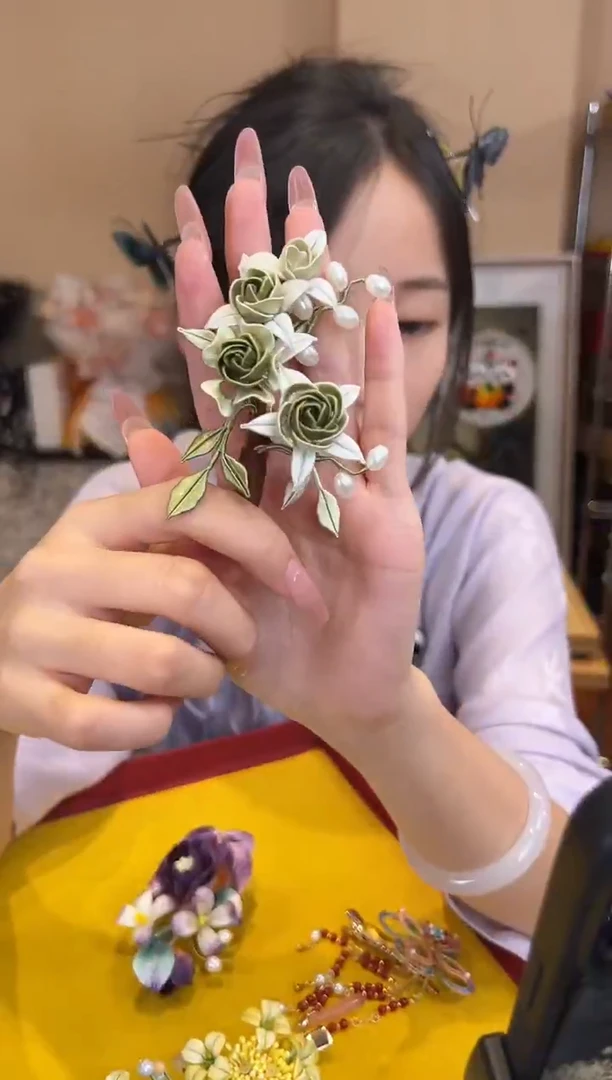 刺绣非遗绒花（发饰）