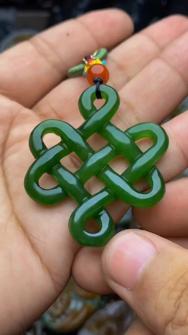 未镶嵌和田玉挂件1