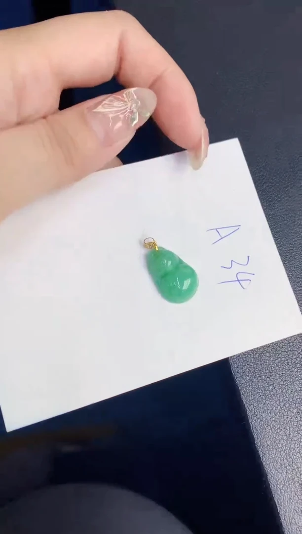 【闪购商品】翡翠颈饰18K金镶嵌0000000000