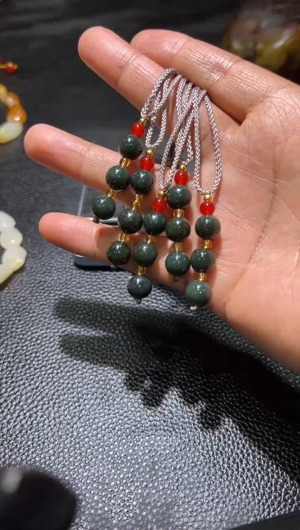 和田玉未镶嵌吊坠(赠链)新疆和田玉吊坠