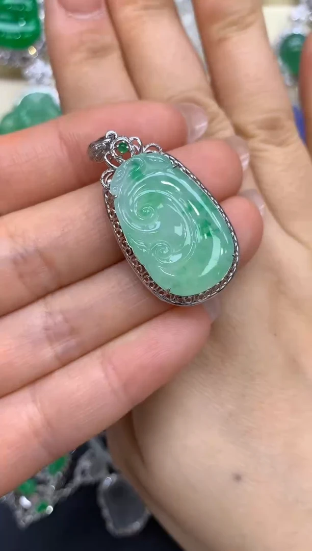 翡翠18K金镶嵌颈饰455-中国好珍宝