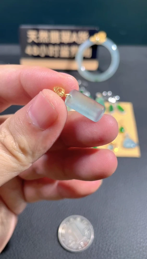 【闪购商品】翡翠颈饰18K金镶嵌翡翠