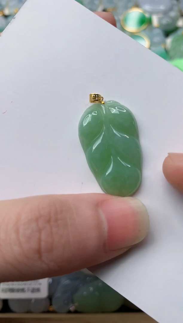 【闪购商品】翡翠颈饰18K金镶嵌57...........