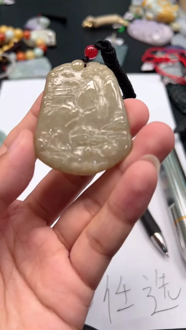 翡翠未镶嵌颈饰多样性发货，发其一