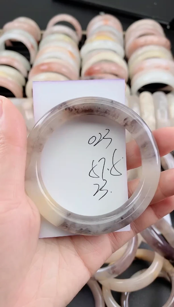 未镶嵌手镯石英质玉（金丝玉）023