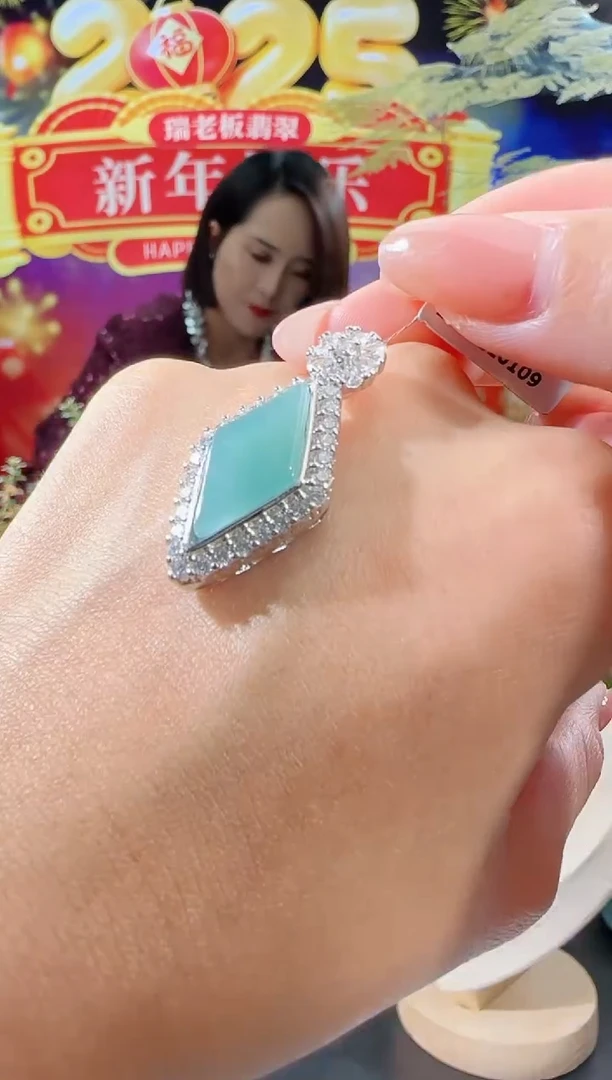 【闪购商品】翡翠吊坠(不含链)合金无事牌多样性发一