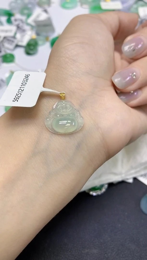 颈饰18K金镶嵌翡翠天然缅甸翡翠A货百元以上9元证书费自理