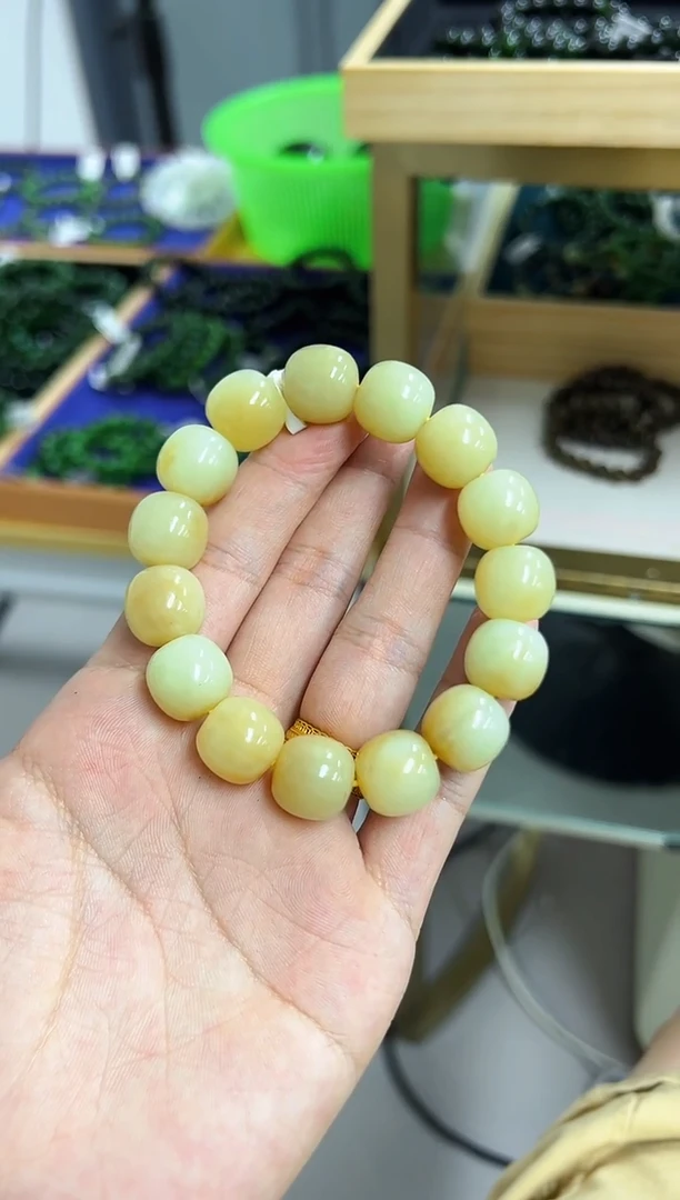 和田玉(糖玉)手串未镶嵌T天然和田玉且末金山糖白卡14*14老型珠