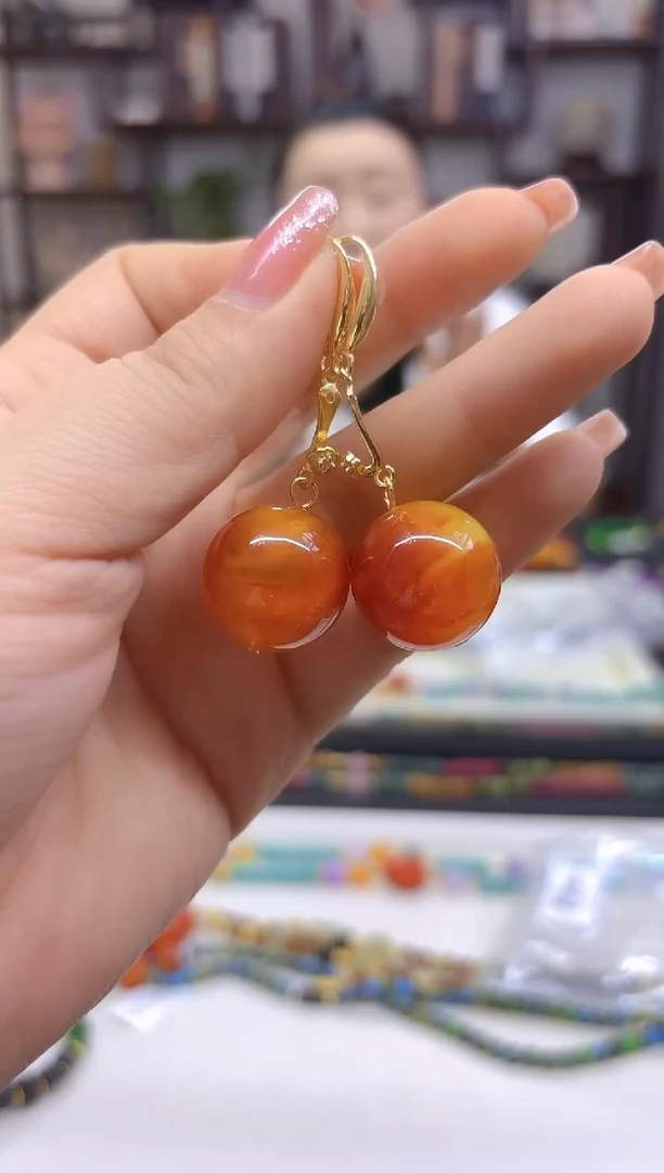 【闪购商品】蜜蜡耳饰14K金镶嵌耳坠E712