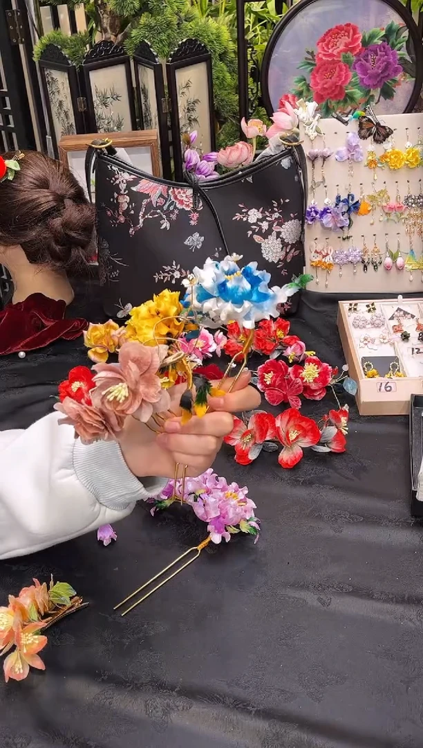 织绣燕****?非遗手工苏绣饰品