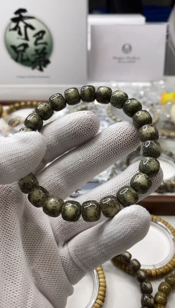 星月菩提手串105-糯冰绿幽灵10*9mm·