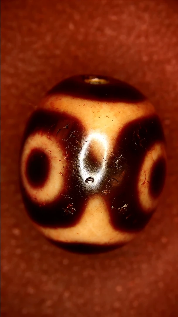 未镶嵌玛瑙/玉髓珠宝半成品上肯三眼达洛天珠12*14