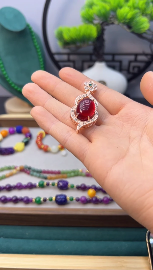 【闪购商品】红宝石吊坠(赠链)银S925镶嵌D06