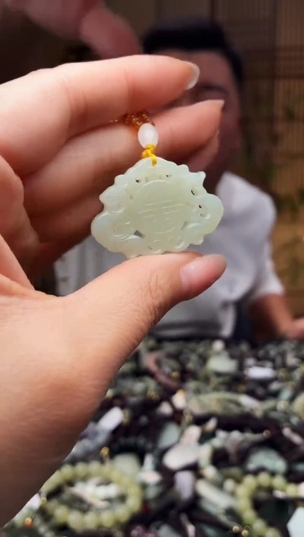 颈饰未镶嵌和田玉多样性发货，拍一发一