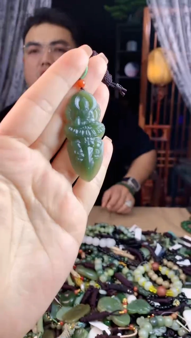 【闪购商品】和田玉挂件未镶嵌多样性发货拍一发一