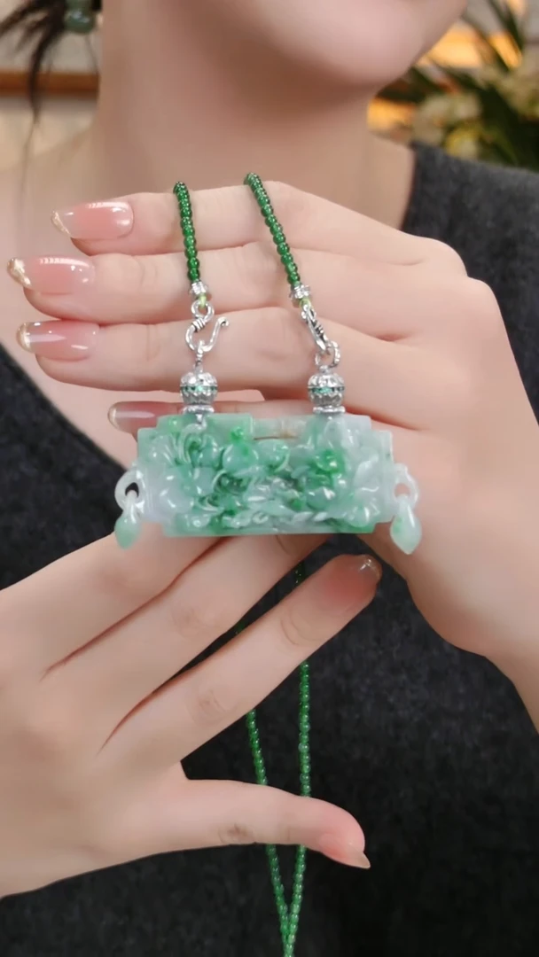 颈饰未镶嵌翡翠国风