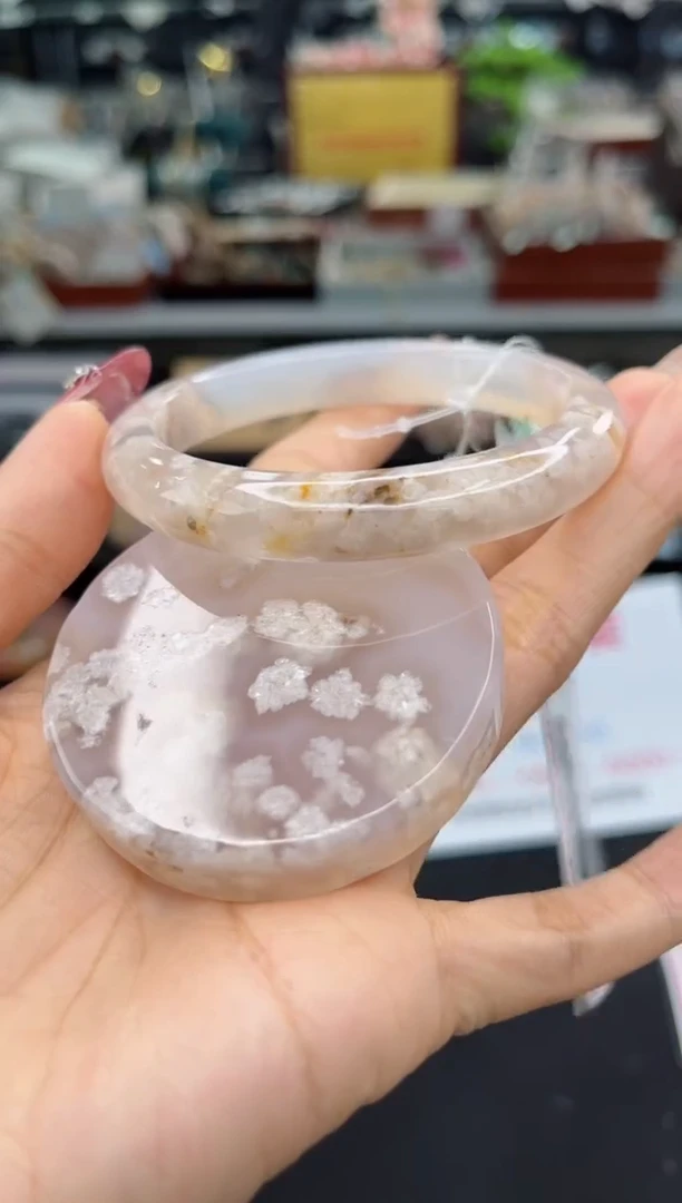 【闪购商品】石英质玉手镯未镶嵌58圈口（赠品镯心）1666640