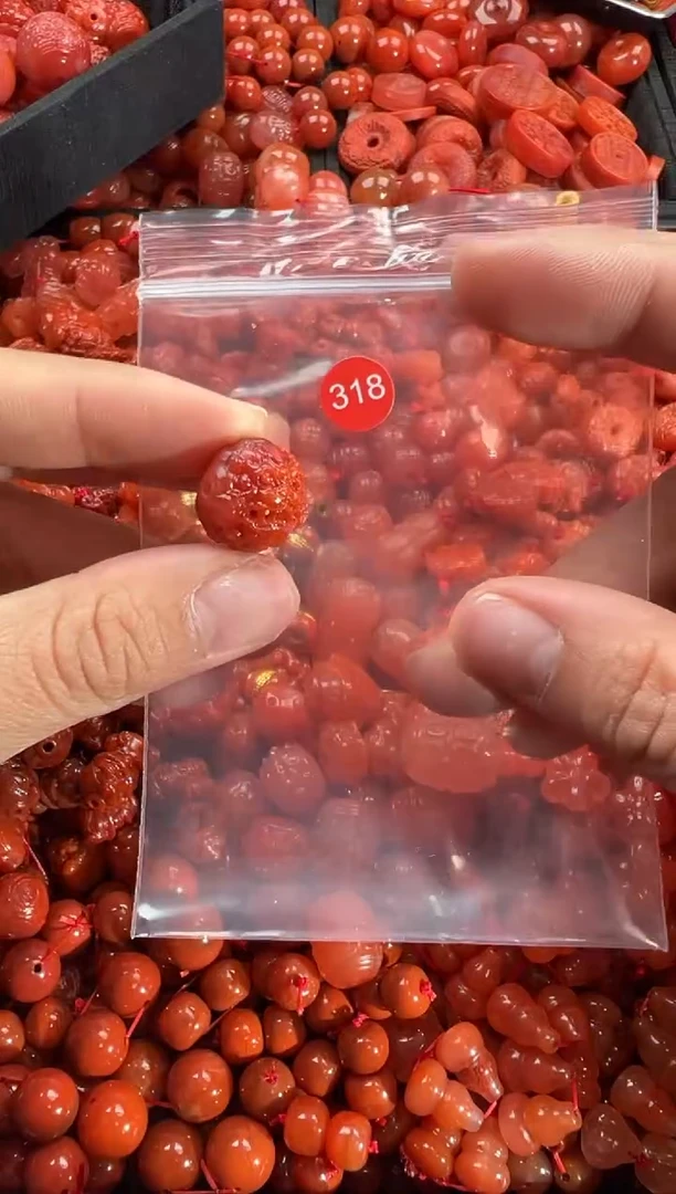 【闪购商品】南红玛瑙颈饰未镶嵌1