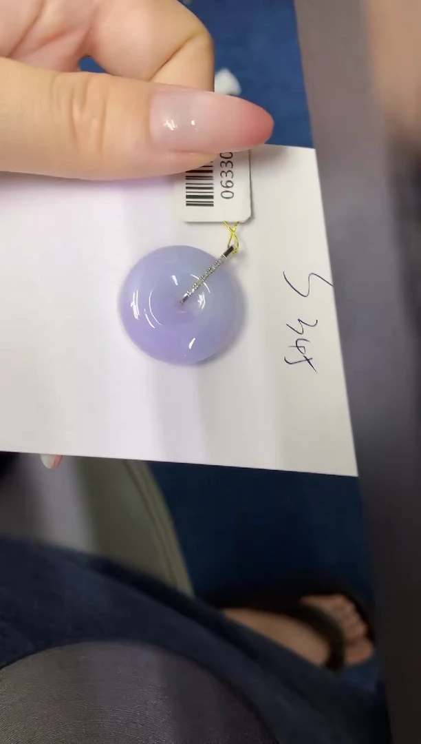翡翠18K金镶嵌颈饰缅甸天然翡翠A货