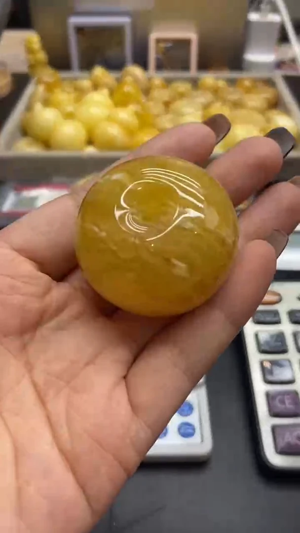 琥珀未镶嵌珠宝奇石2446