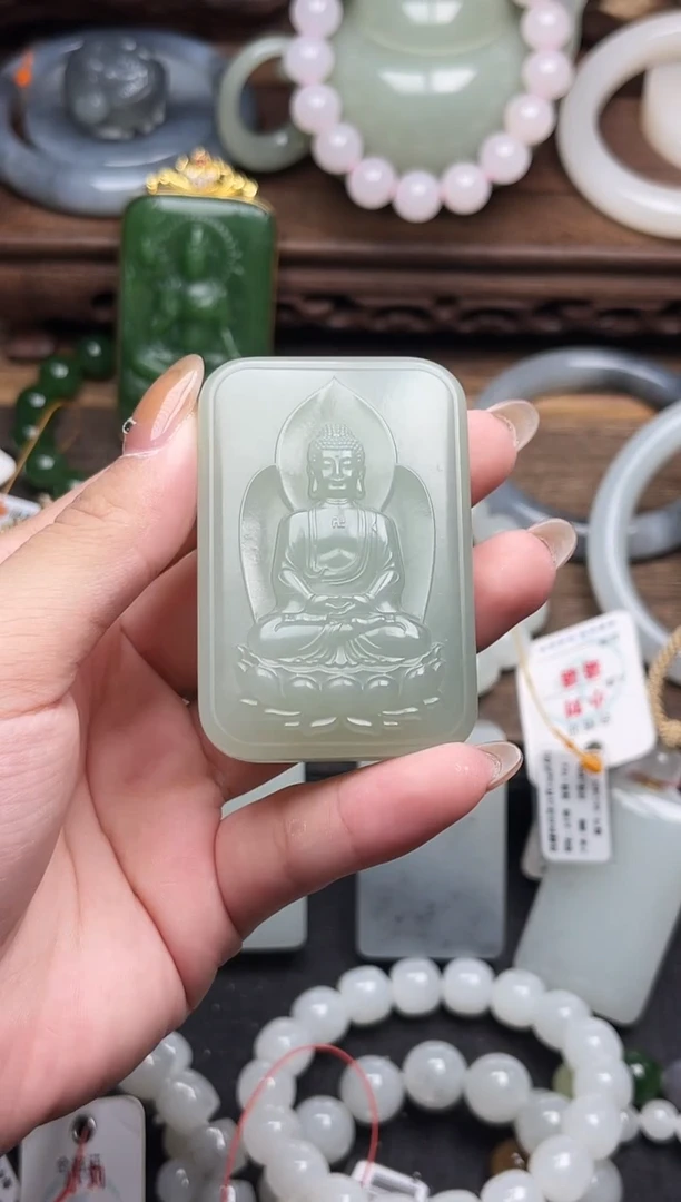 吊坠(不含链)未镶嵌和田玉且末青白 大日如来80890