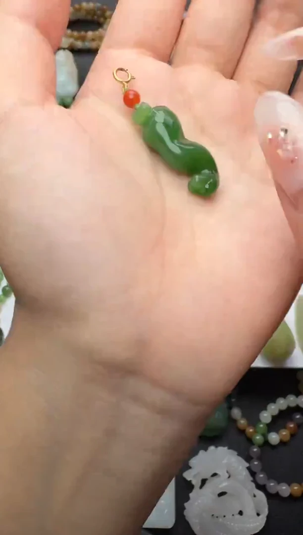 颈饰未镶嵌和田玉辣椒