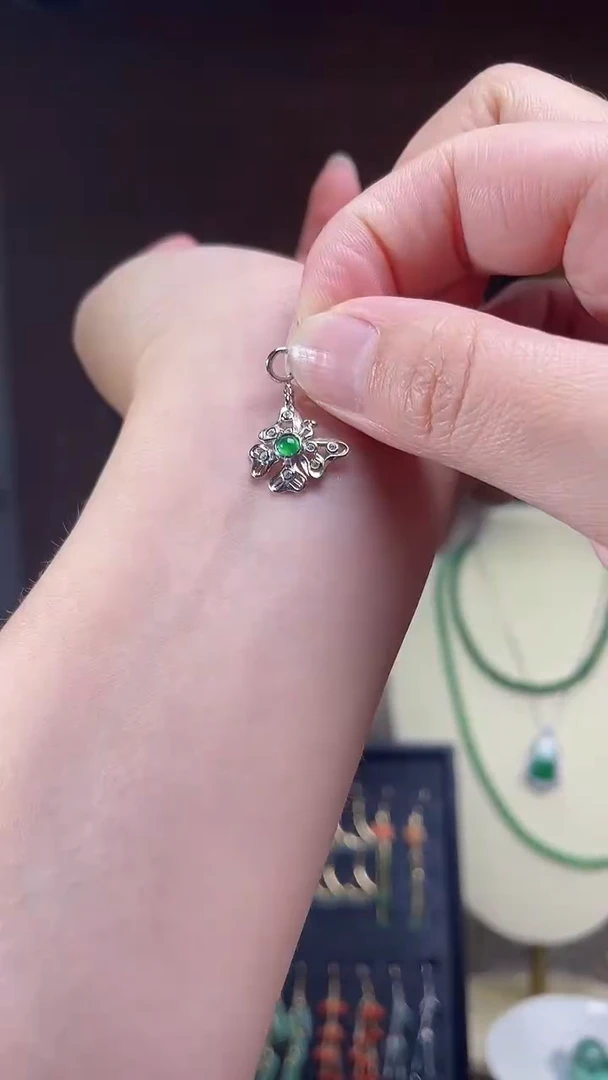 翡翠合金耳饰翡翠