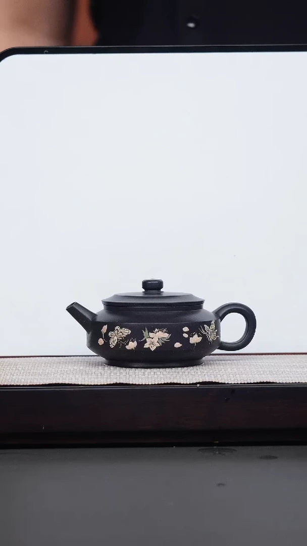 茶壶紫砂黑泥泥绘周盘