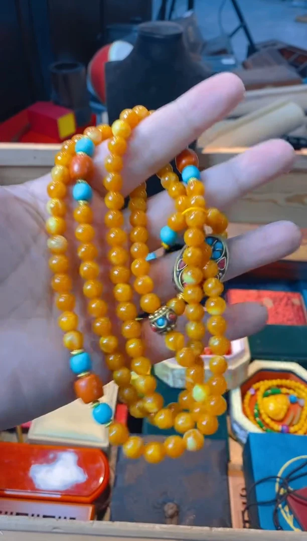 未镶嵌颈饰蜜蜡鸡油黄108