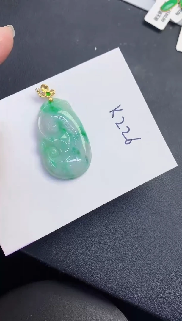 颈饰未镶嵌翡翠缅甸天然翡翠A货