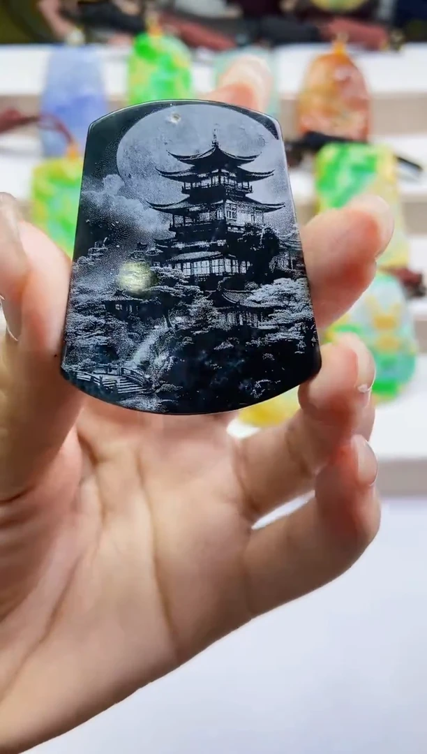 颈饰未镶嵌翡翠翡翠A货